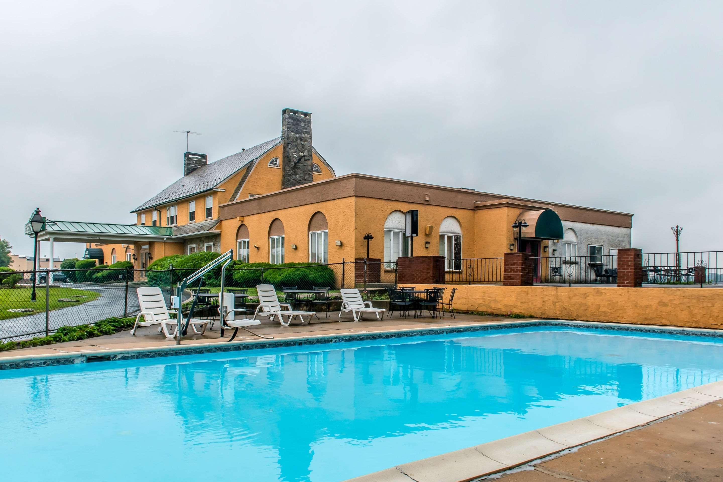 Rodeway Inn Amish Country Lancaster Exterior foto